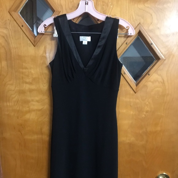 LOFT Dresses & Skirts - Little black dress by LOFT. Size 2P